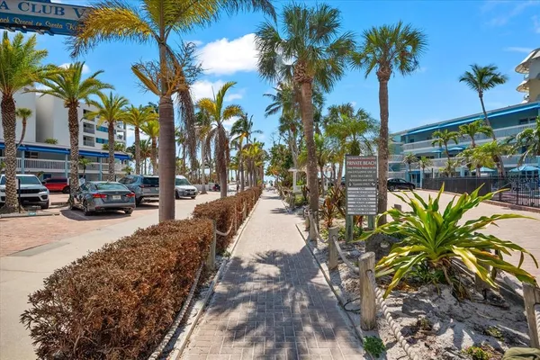 $3,200 | 6708 Sarasea Circle, Unit 202, Sarasota, FL 34242
