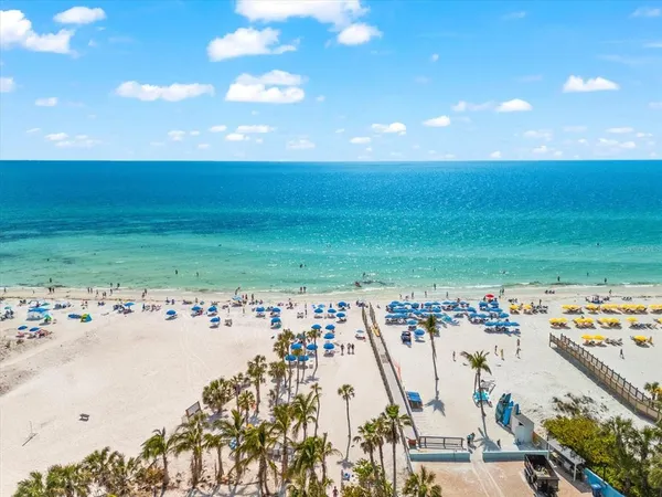 $3,200 | 6708 Sarasea Circle, Unit 202, Sarasota, FL 34242