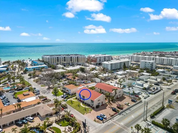 $3,200 | 6708 Sarasea Circle, Unit 202, Sarasota, FL 34242