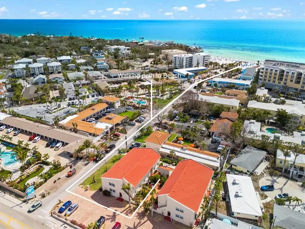 $3,200 | 6708 Sarasea Circle, Unit 202, Sarasota, FL 34242