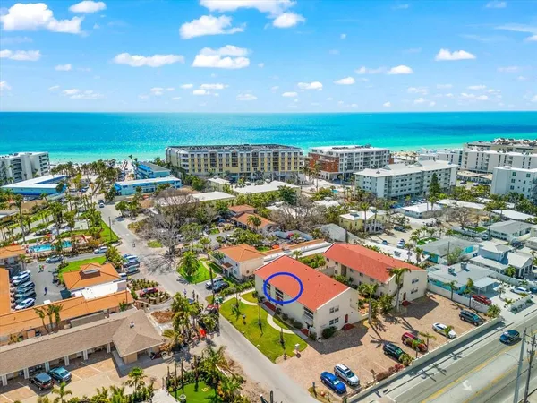 $3,200 | 6708 Sarasea Circle, Unit 202, Sarasota, FL 34242