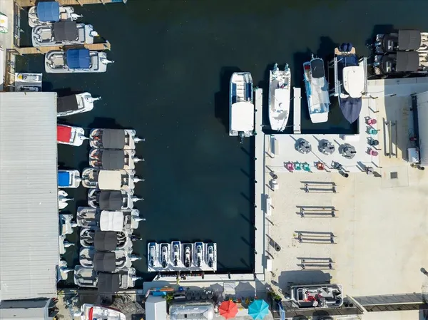 $3,200 | 6708 Sarasea Circle, Unit 202, Sarasota, FL 34242