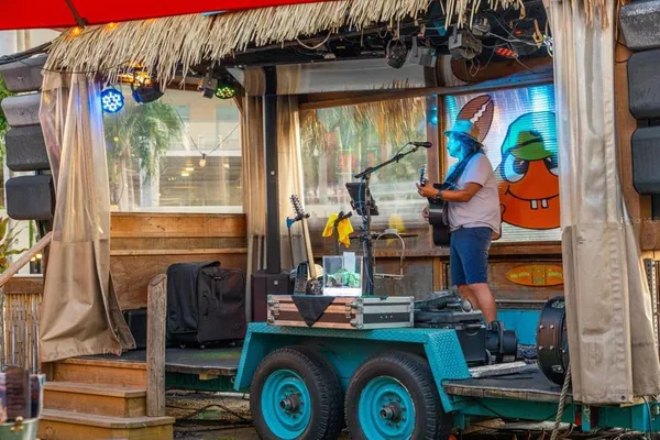 $3,200 | 6708 Sarasea Circle, Unit 202, Sarasota, FL 34242