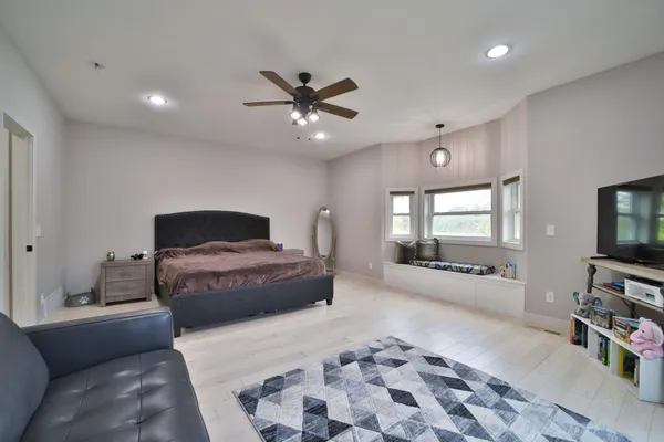 $1,445,000 | 2147 Summit Drive, Cushing, MN 56443