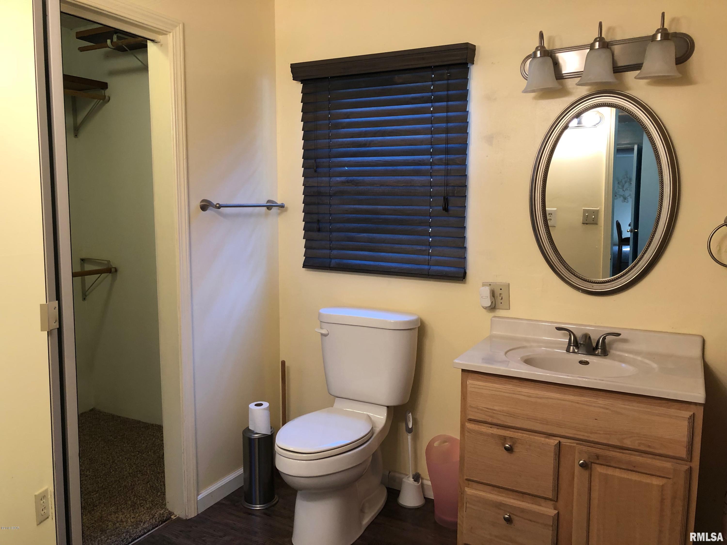 1562 Pershing Road West Frankfort, IL 62896 - Photo 11 of 11 Gallery Image 11