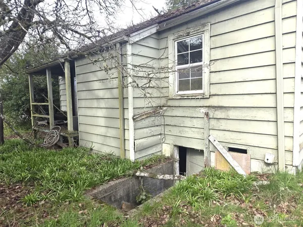$130,000 | 2135 Adams Street, Shelton, WA 98584