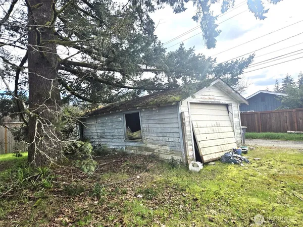 $130,000 | 2135 Adams Street, Shelton, WA 98584