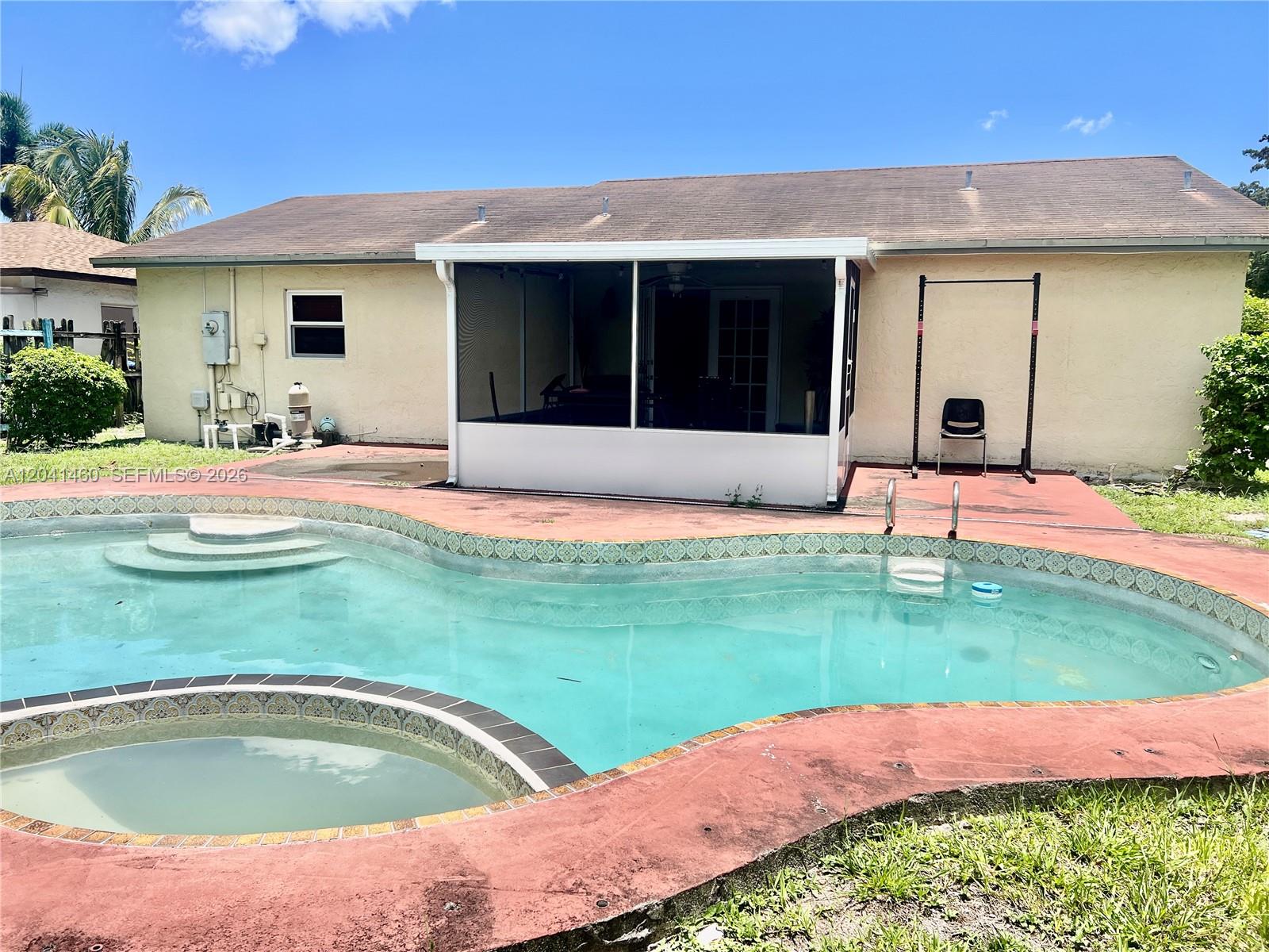 326 Southwest 79th Way Pompano Beach, FL 33068 - Photo 9 of 10