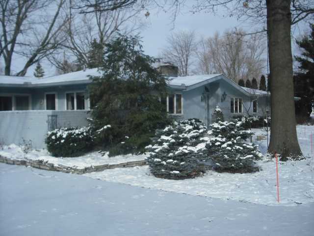 4525 Summit Ridge Road Columbus, OH 43220 - Photo 1 of 18 Gallery Image 1