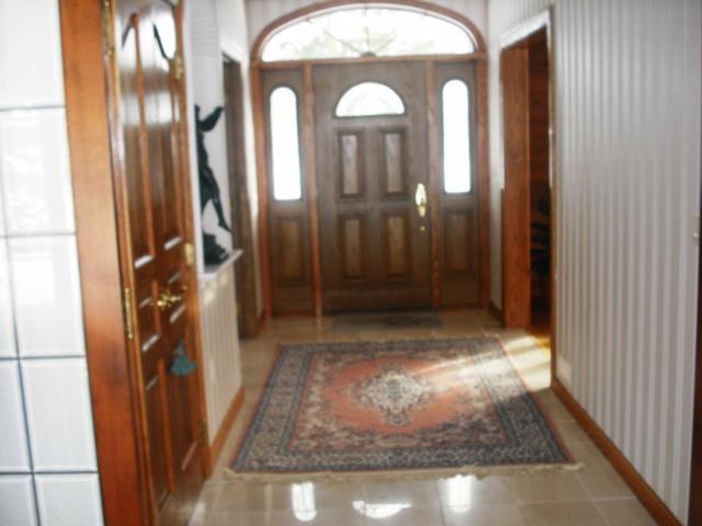 4525 Summit Ridge Road Columbus, OH 43220 - Photo 3 of 18 Gallery Image 3