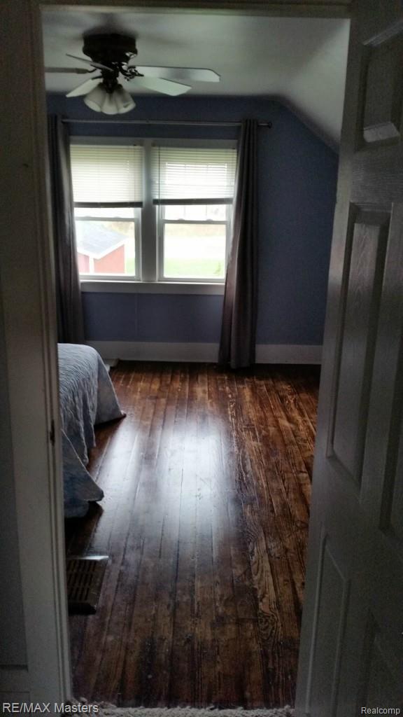 1612 East Sigler Road Carleton, MI 48117 - Photo 17 of 39 20141004_101026.jpg