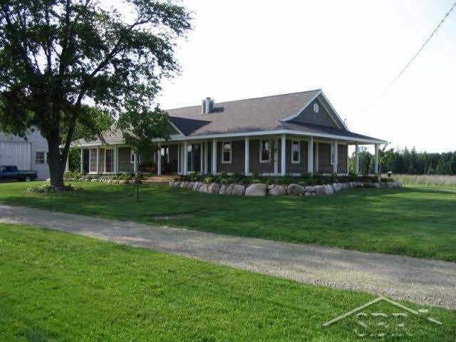 3918 South Sasse Road Hemlock, MI 48626 - Photo 1 of 16 20043128.JPG