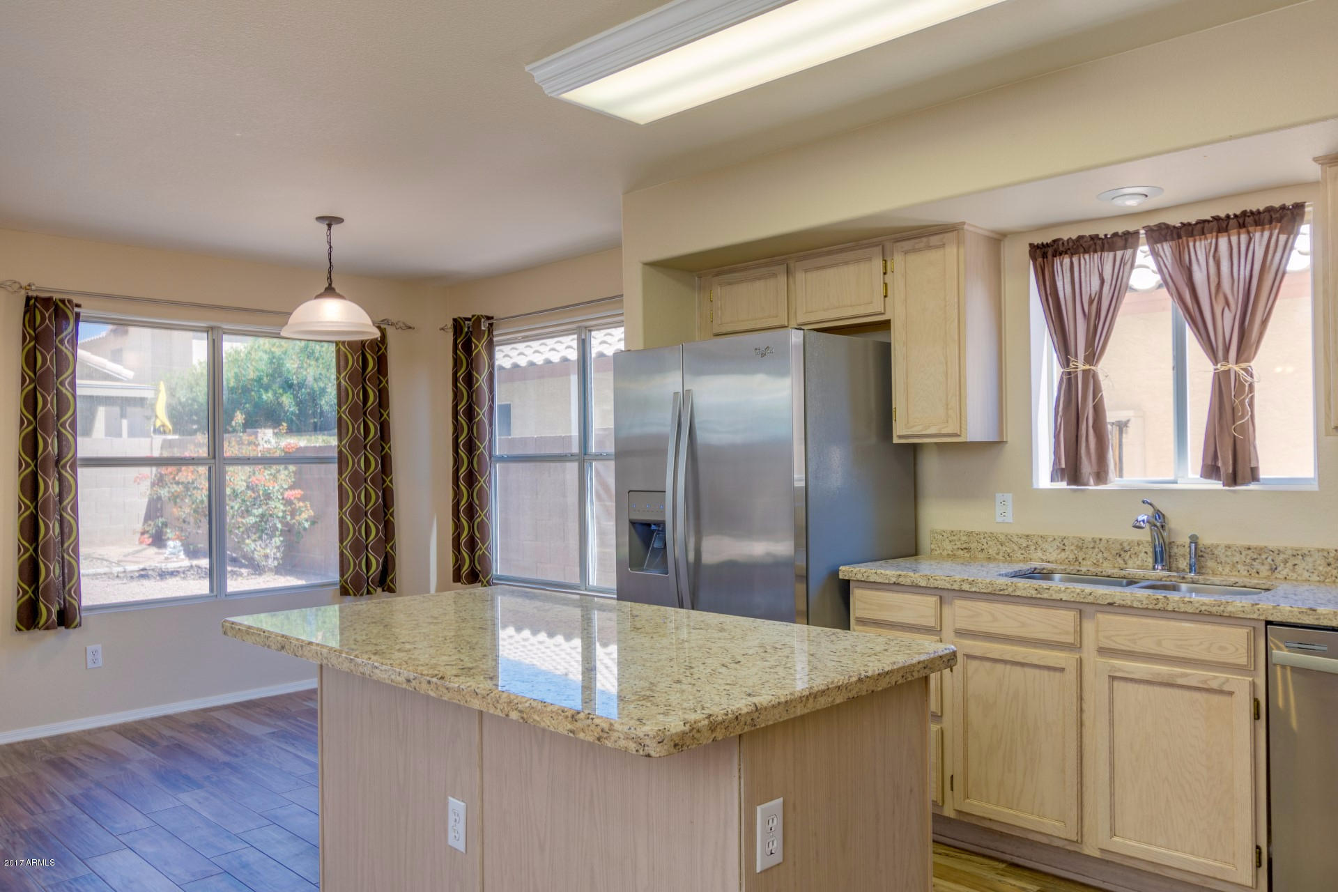 8948 West Kathleen Road Peoria, AZ 85382 - Photo 7 of 32