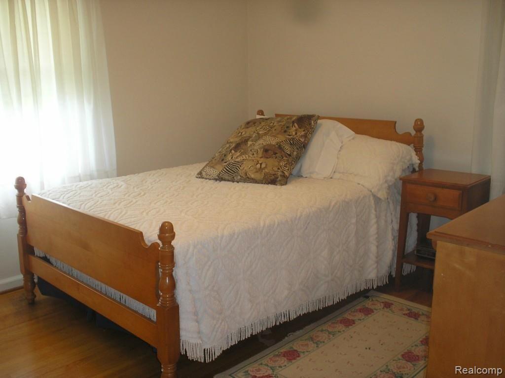 1039 Nottingham Road Grosse Pointe, MI 48230 - Photo 8 of 15 091.jpg