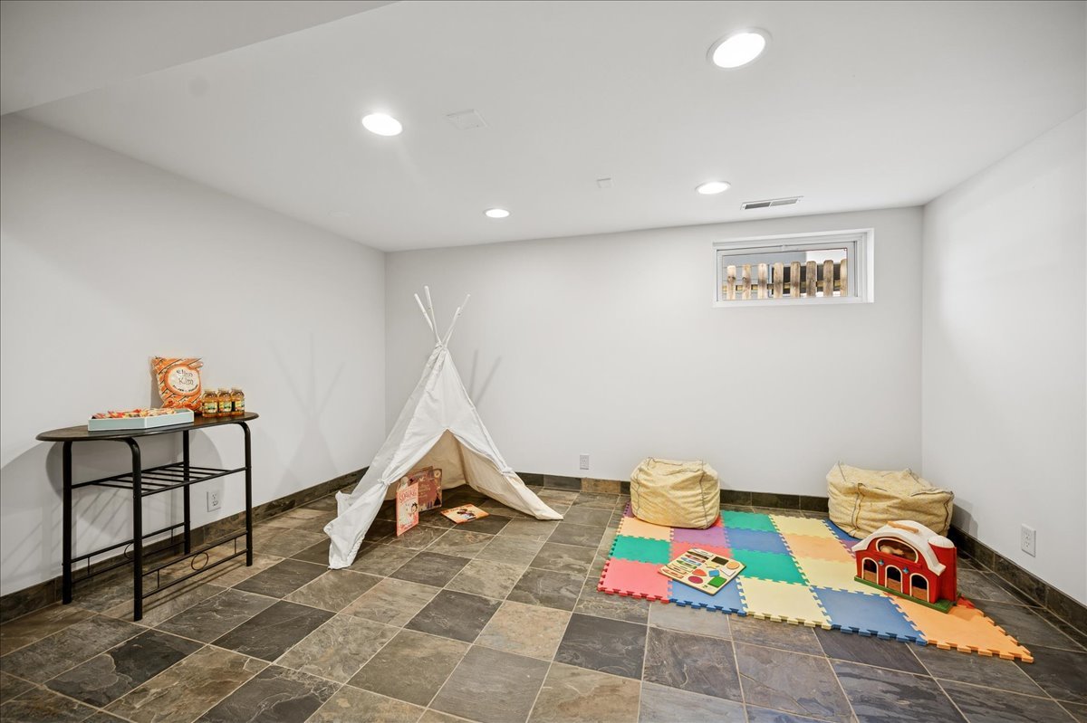 679 Bluff Street Glencoe, IL 60022 - Photo 26 of 33