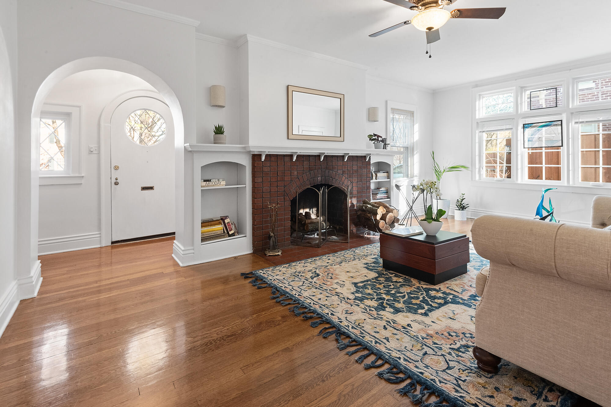 425 Dudley Road Lexington, KY 40502 - Photo 2 of 38 _DSC5293