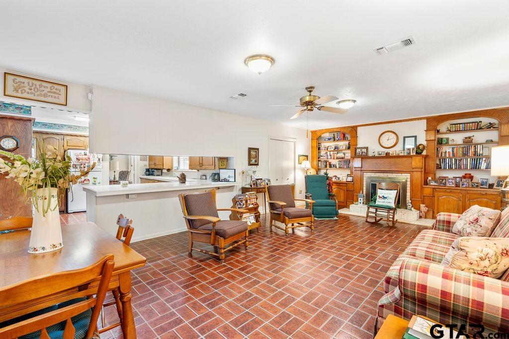 2565 Highway 49 Mount Pleasant, TX 75455 - Photo 9 of 47