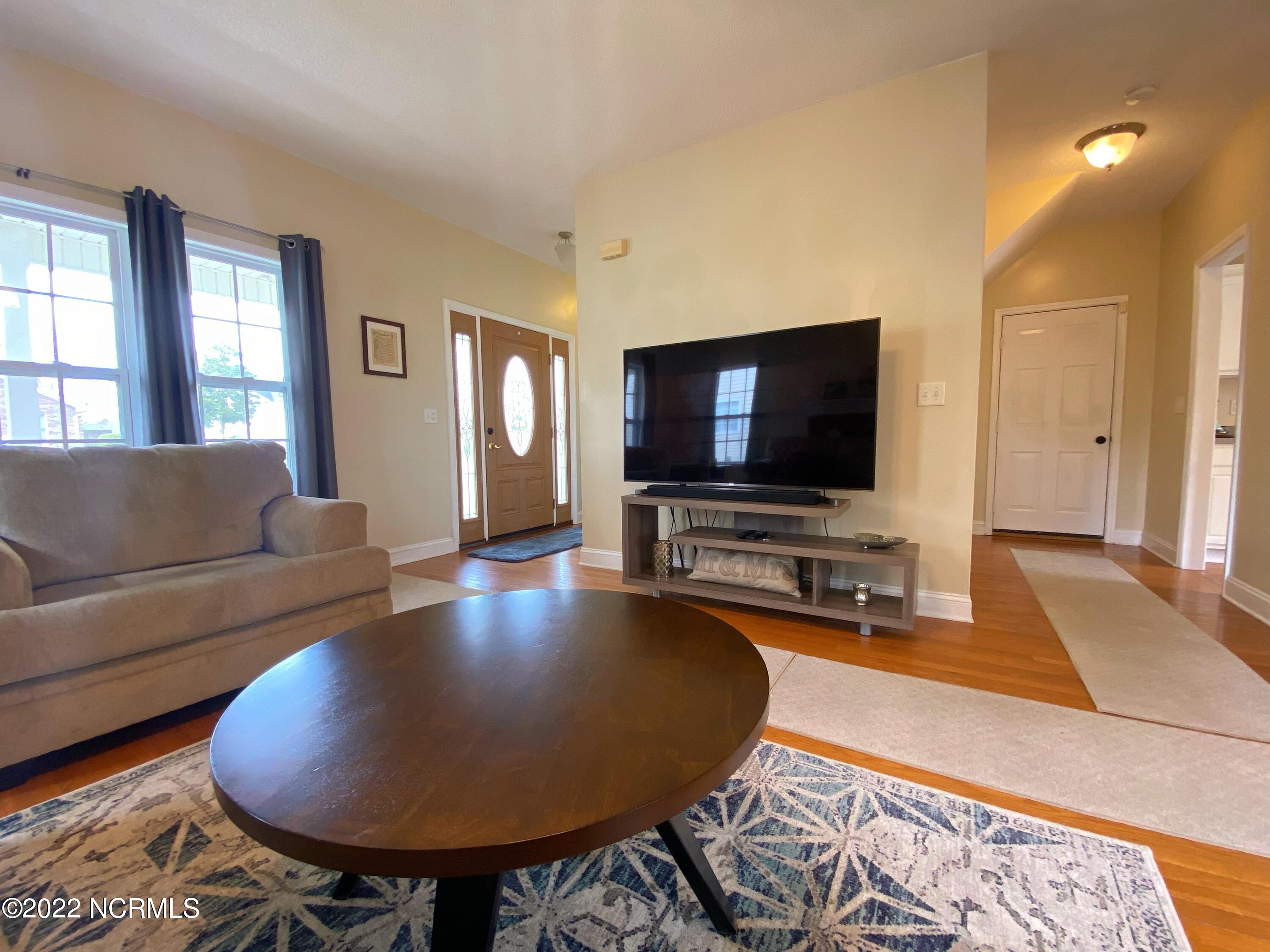 623 Riva Ridge Road Sneads Ferry, NC 28460 - Photo 11 of 47 Livingrm(1)