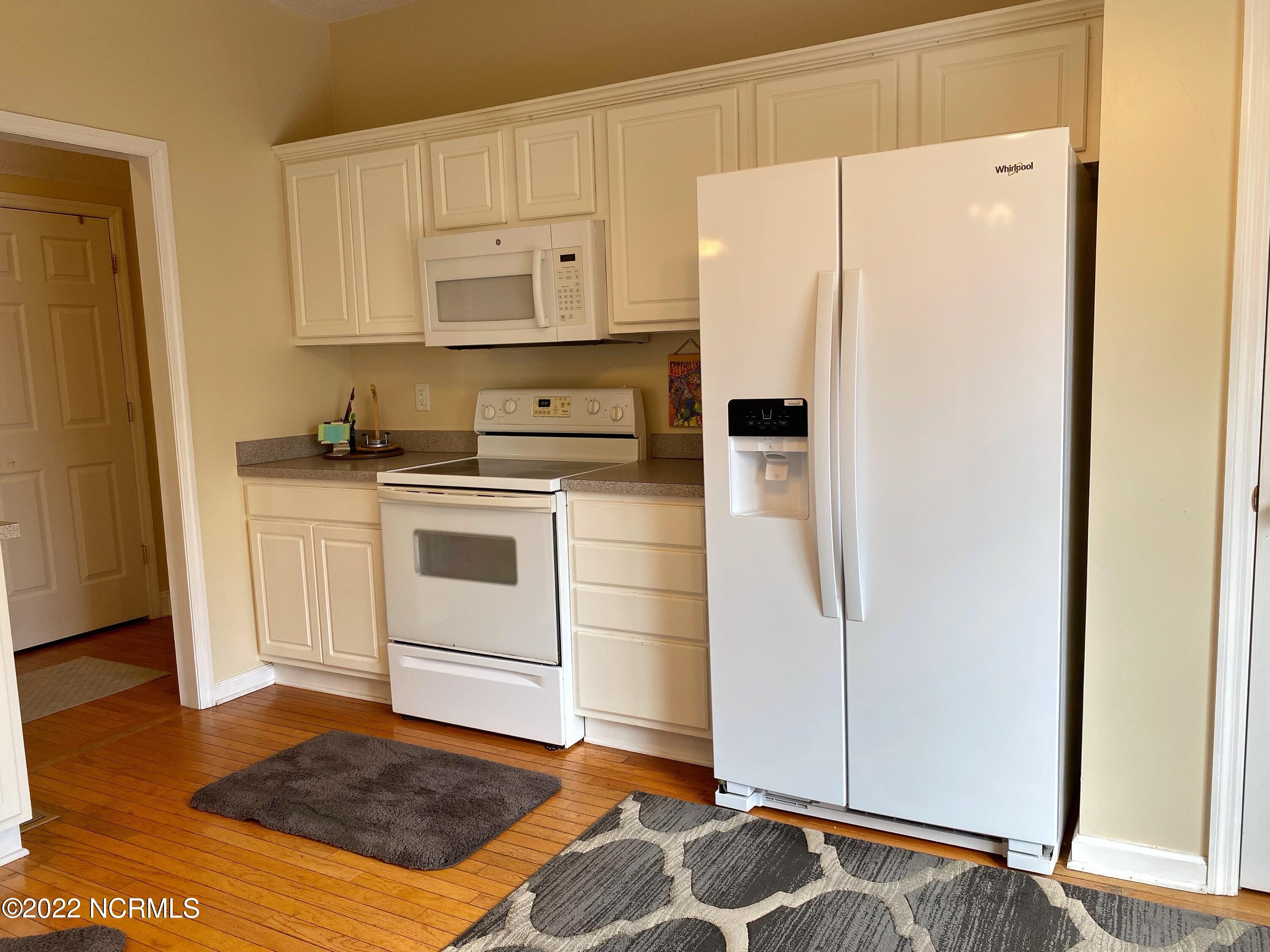 623 Riva Ridge Road Sneads Ferry, NC 28460 - Photo 20 of 47 Kitchen(1)