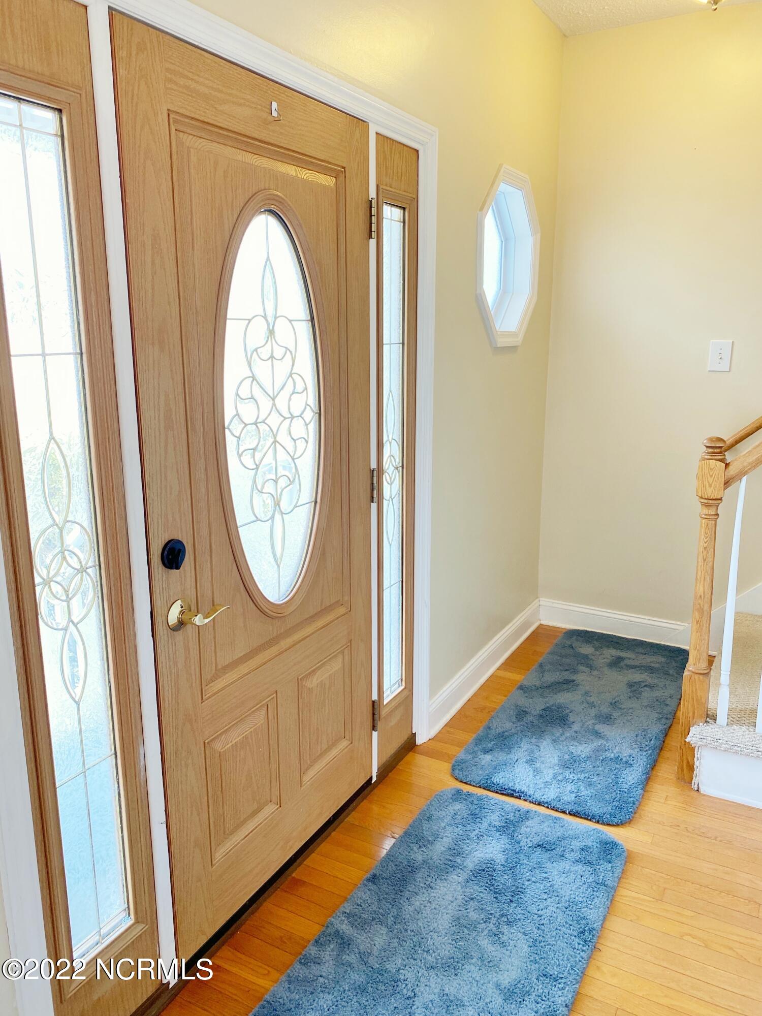 623 Riva Ridge Road Sneads Ferry, NC 28460 - Photo 10 of 47 Foyer