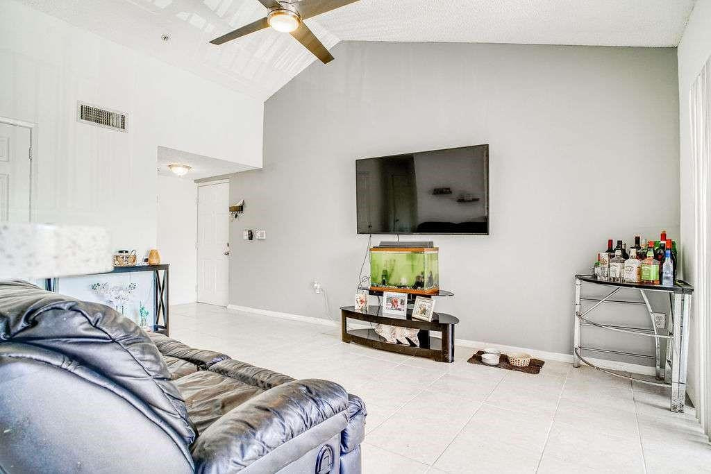 3844 Lyons Road, Unit 3094 Coconut Creek, FL 33073 - Photo 19 of 24 Photo 19