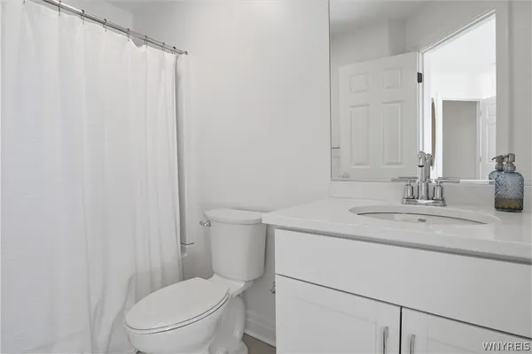 $1,299,900 | 14 Blue Heron Dr Orchard Park, Orchard Park, NY 14127