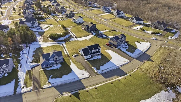 $1,299,900 | 14 Blue Heron Dr Orchard Park, Orchard Park, NY 14127