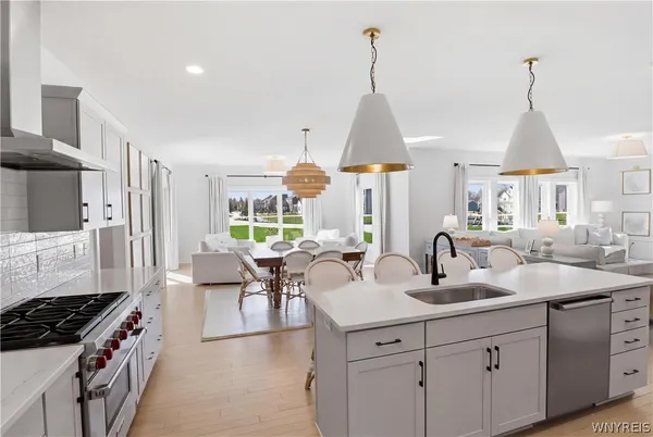 $1,299,900 | 14 Blue Heron Dr Orchard Park, Orchard Park, NY 14127