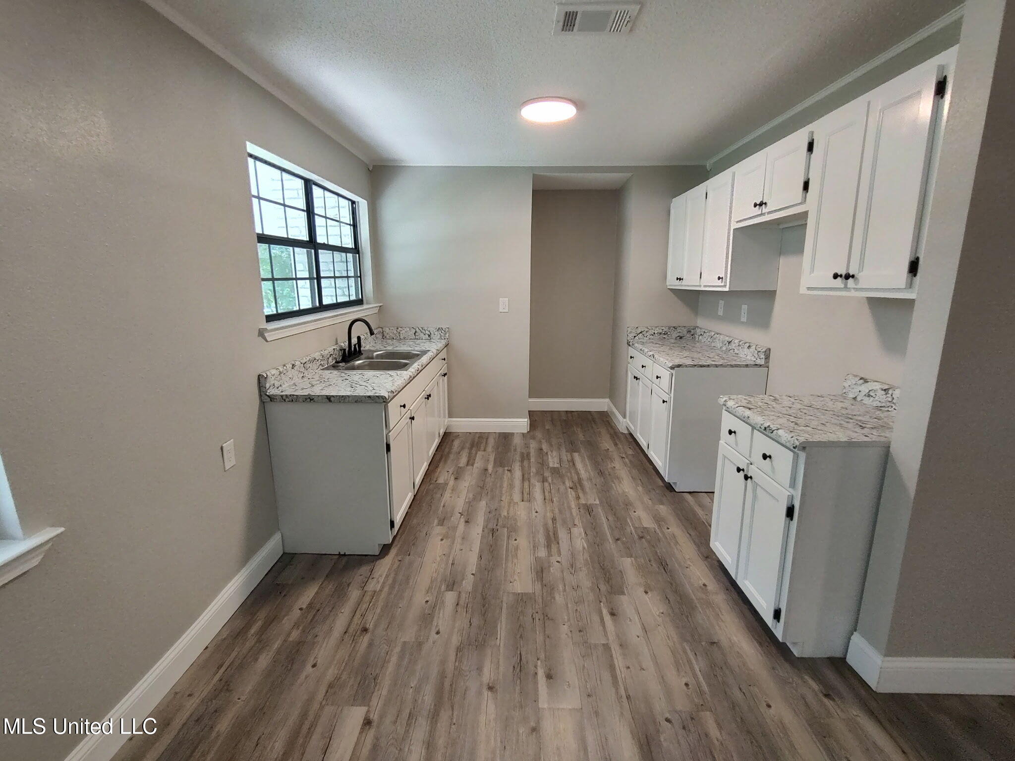 3100 Bellview Avenue Moss Point, MS 39563 - Photo 12 of 23 8656837251660251861