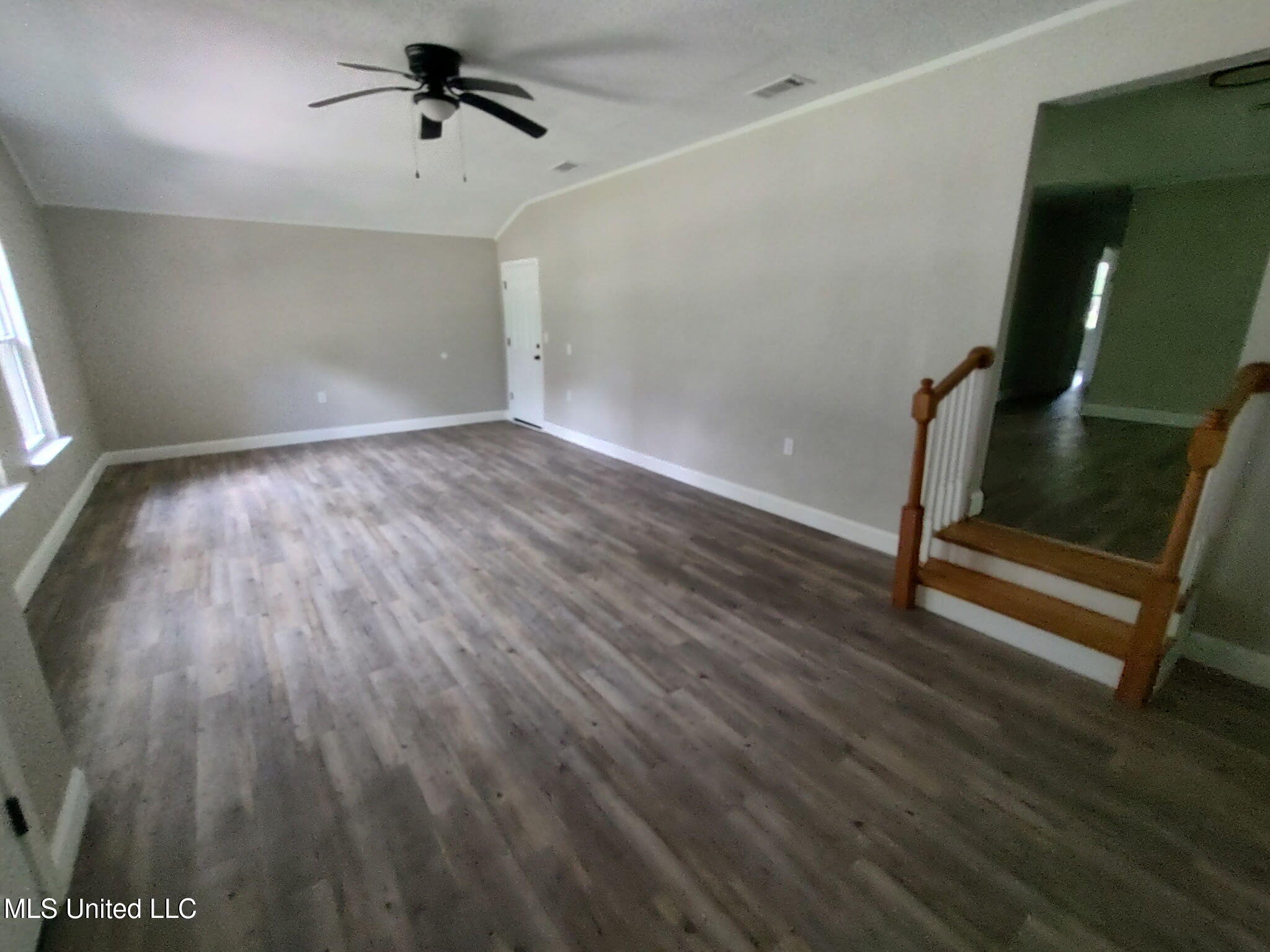 3100 Bellview Avenue Moss Point, MS 39563 - Photo 8 of 23 3533220250390335663