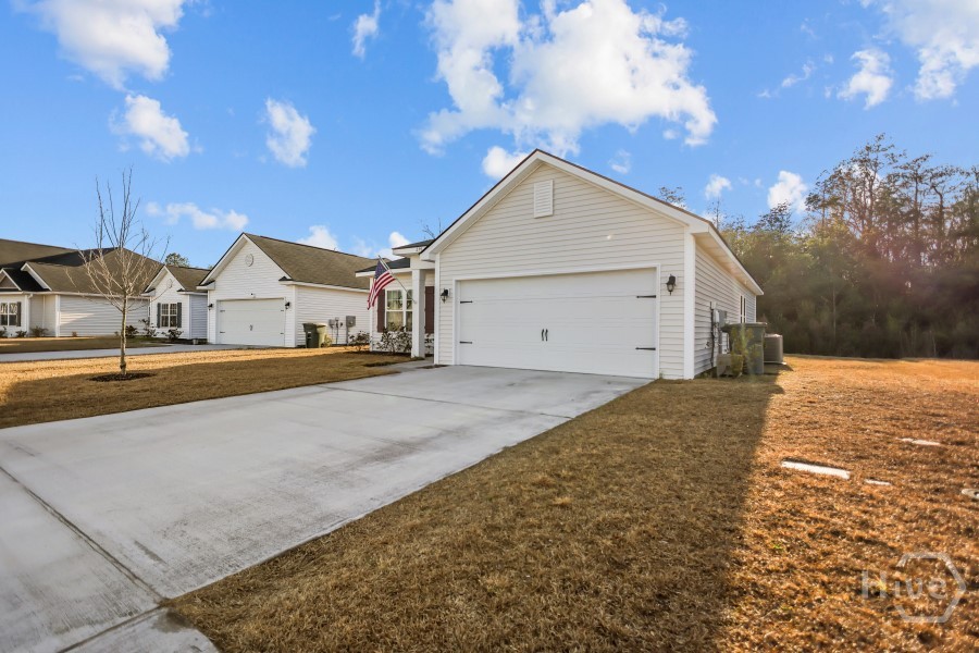254 Brightleaf Circle Hinesville, GA 31313 - Photo 2 of 36 Gallery Image 2