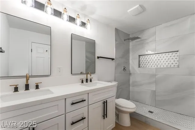 $2,000 | 915 Melrose Drive, Las Vegas, NV 89101