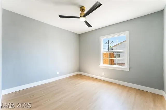 $2,000 | 915 Melrose Drive, Las Vegas, NV 89101