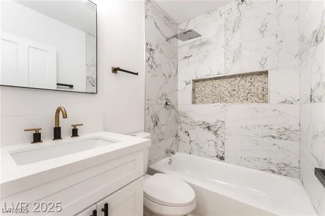 $2,000 | 915 Melrose Drive, Las Vegas, NV 89101