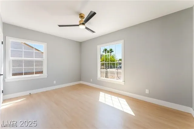 $2,000 | 915 Melrose Drive, Las Vegas, NV 89101