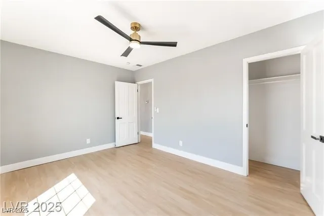 $2,000 | 915 Melrose Drive, Las Vegas, NV 89101