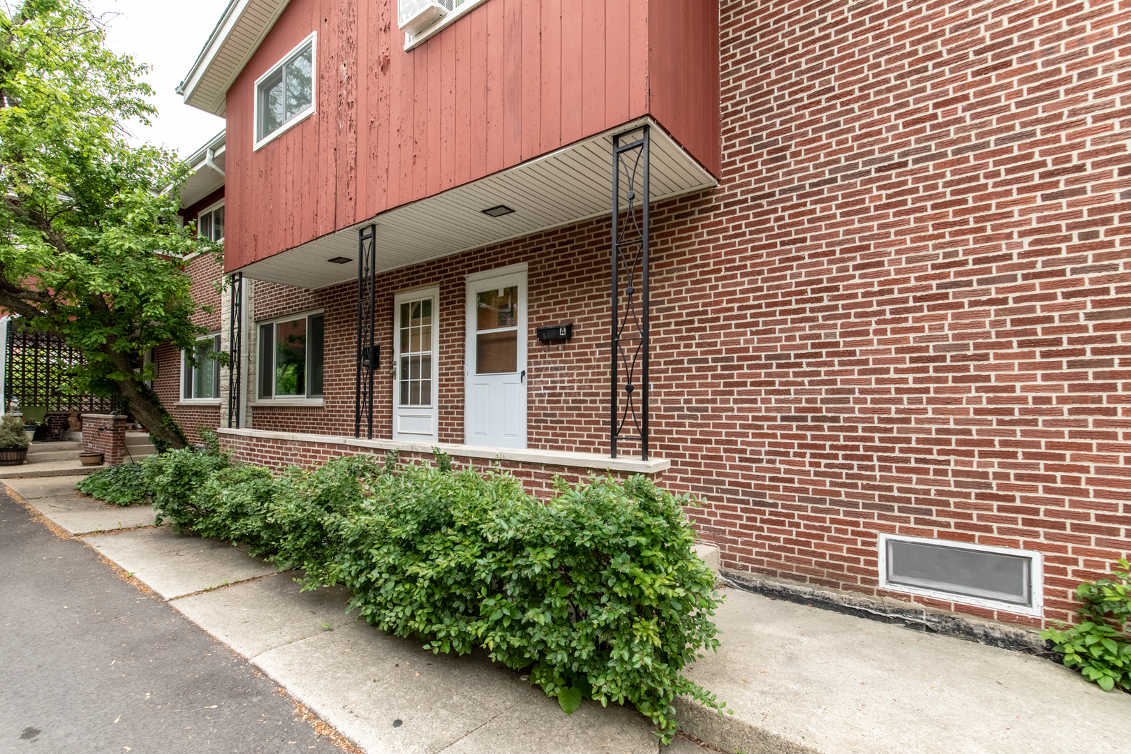 257 Vine Avenue, Unit A Park Ridge, IL 60068 - Photo 2 of 8