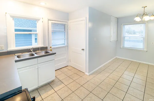 $130,000 | 2438 North Governor Street, Evansville, IN 47711