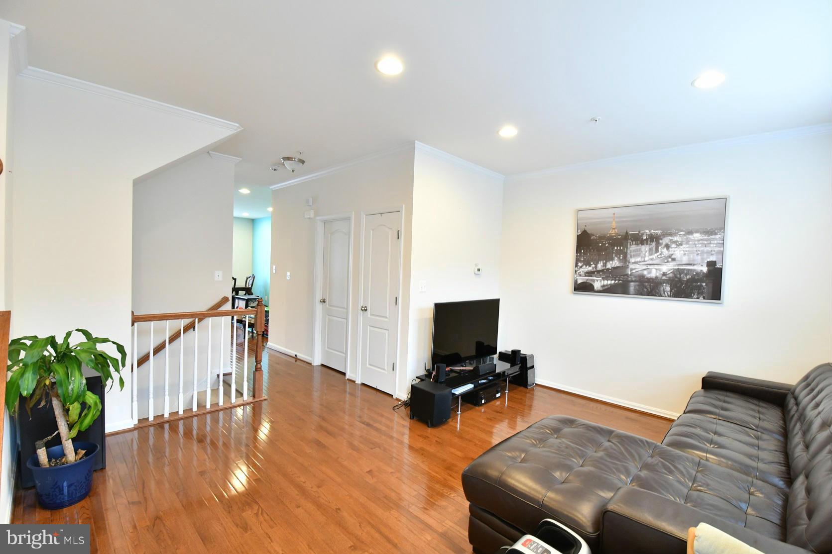 2648 Shade Branch Road Hanover, MD 21076 - Photo 11 of 27 Living Room