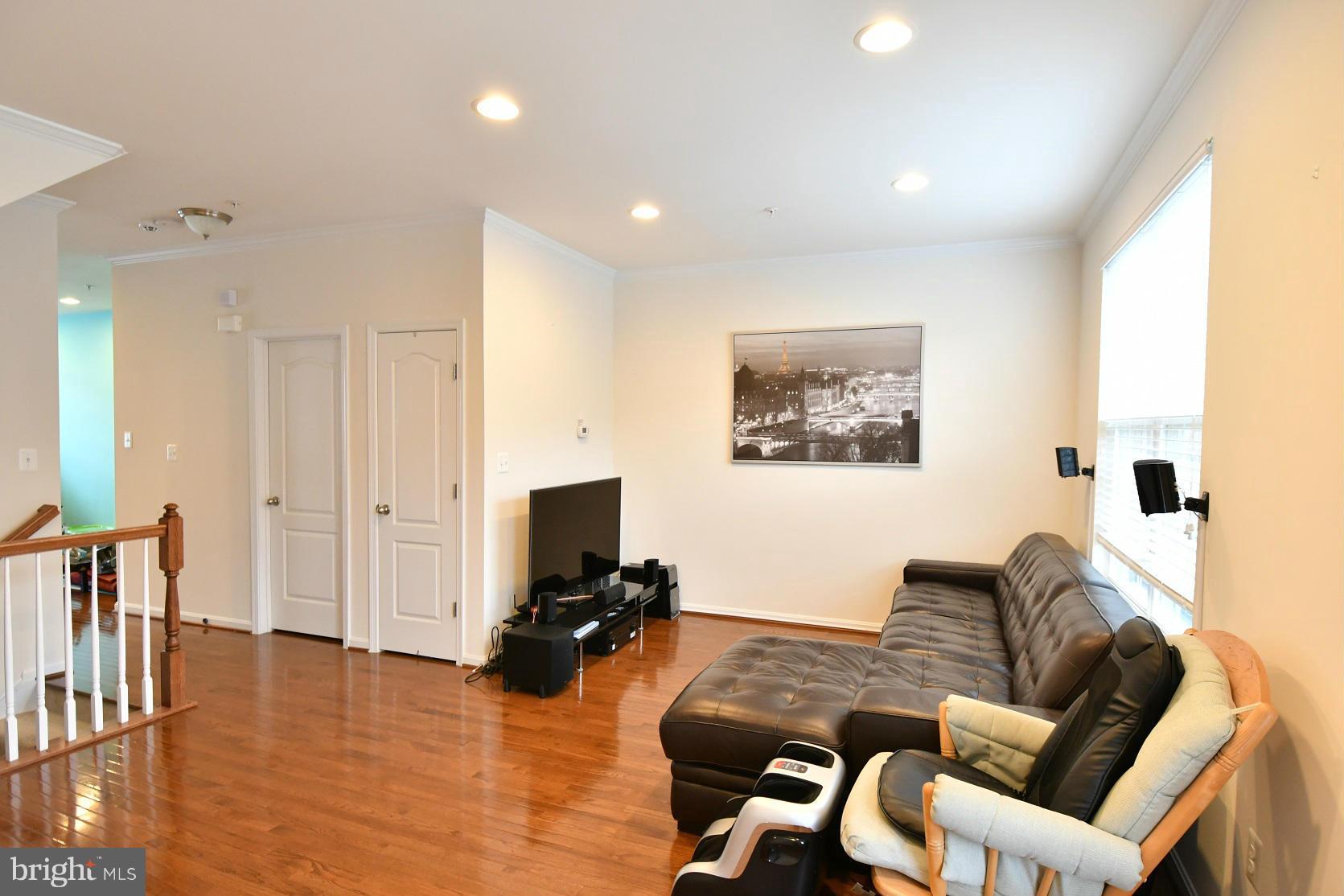 2648 Shade Branch Road Hanover, MD 21076 - Photo 12 of 27 Living Room