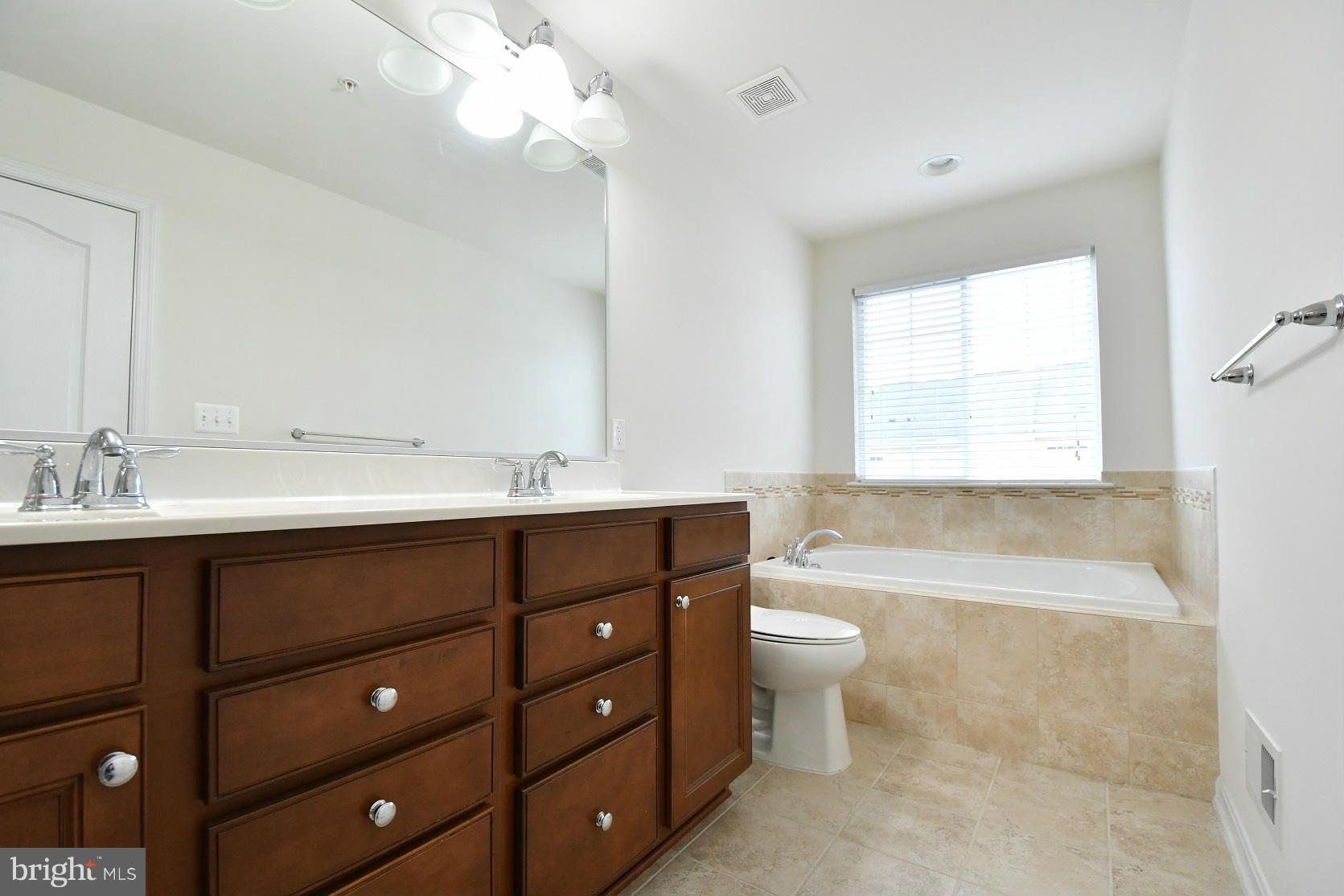 2648 Shade Branch Road Hanover, MD 21076 - Photo 24 of 27 Bath