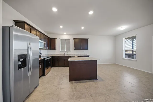 $1,795 | 7327 Tradinghouse Lane, San Antonio, TX 78252