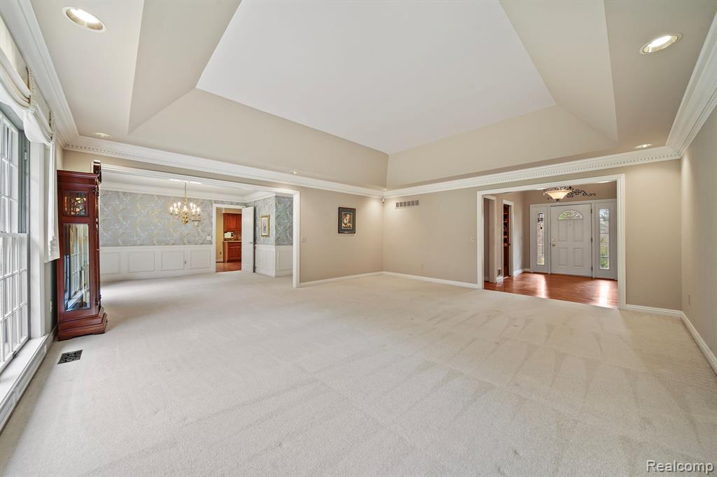 9856 Rattalee Lake Road Clarkston, MI 48348 - Photo 10 of 59