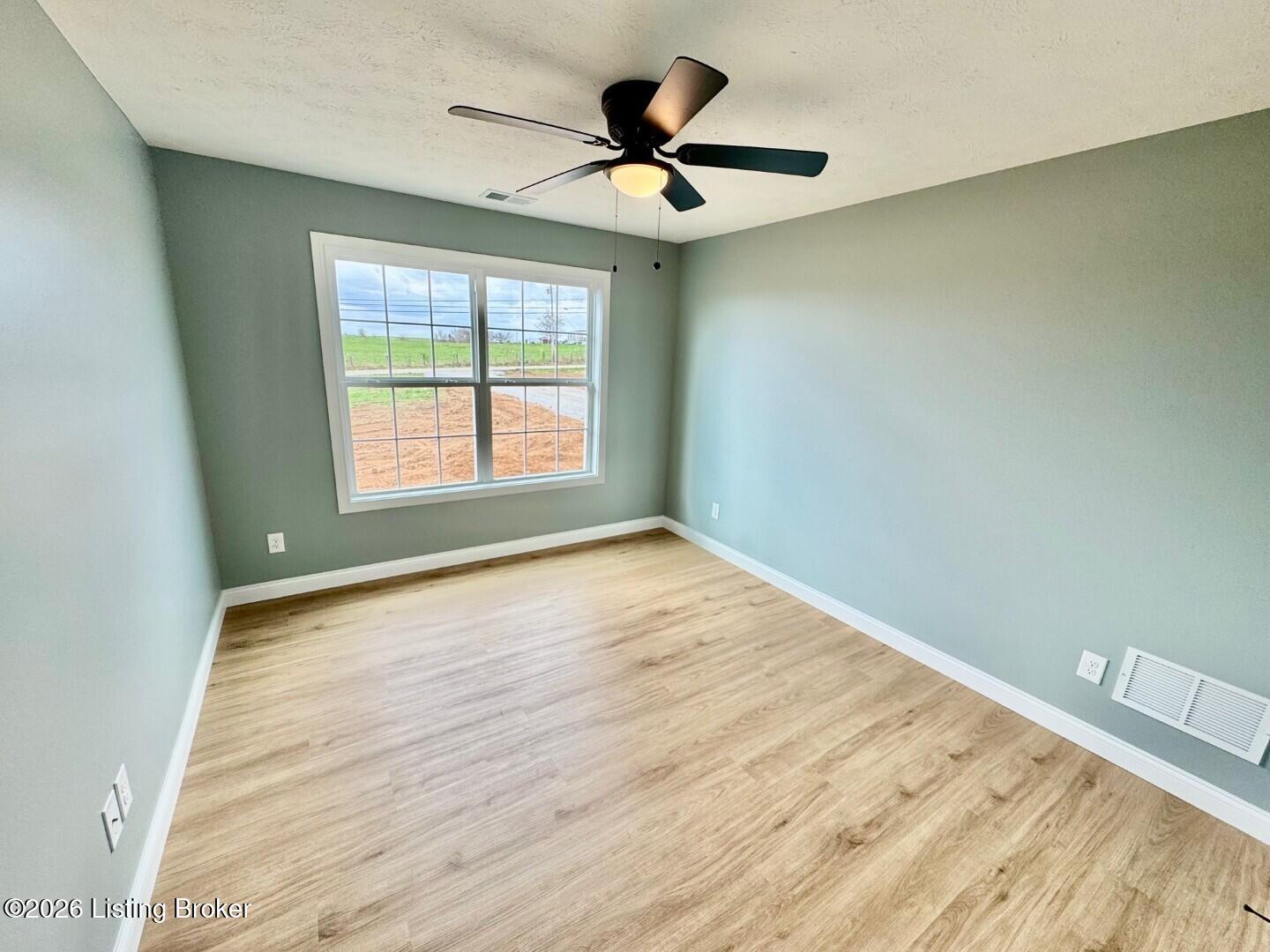 1498 Old Perryville Loop Springfield, KY 40069 - Photo 8 of 25 008_Bedroom