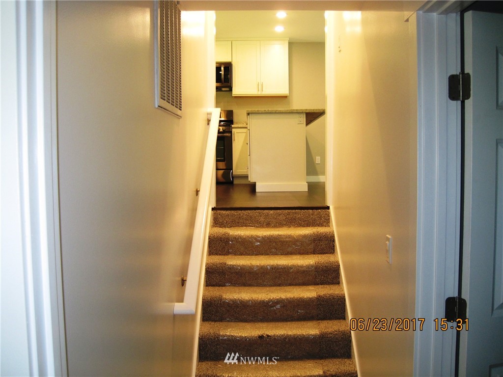 5369 Southwest Old Clifton Road Port Orchard, WA 98367 - Photo 9 of 13 Gallery Image 9
