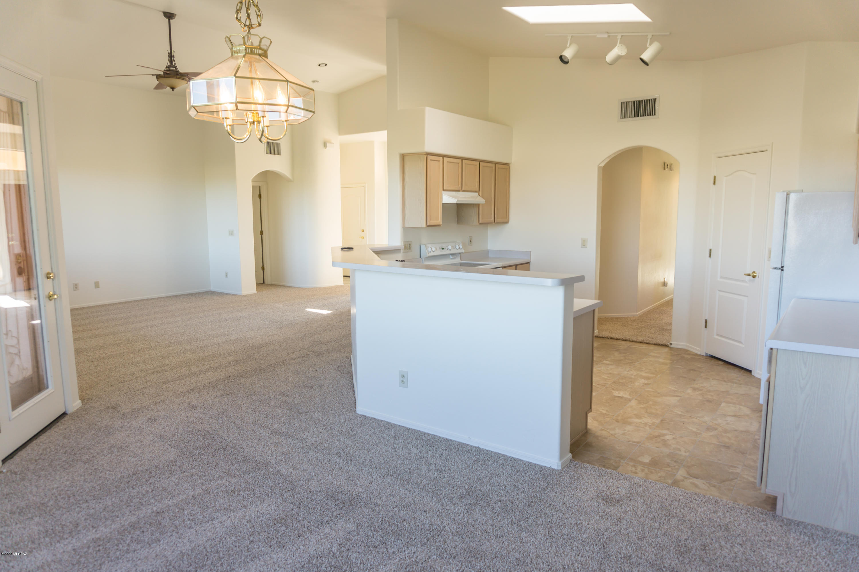 11247 North Sawtooth Road Tucson, AZ 85737 - Photo 7 of 26 Gallery Image 7