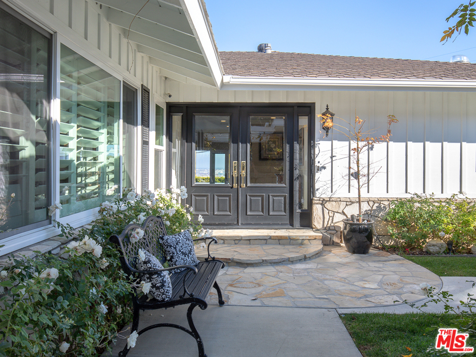 2565 Colt Road Rancho Palos Verdes, CA 90275 - Photo 8 of 54