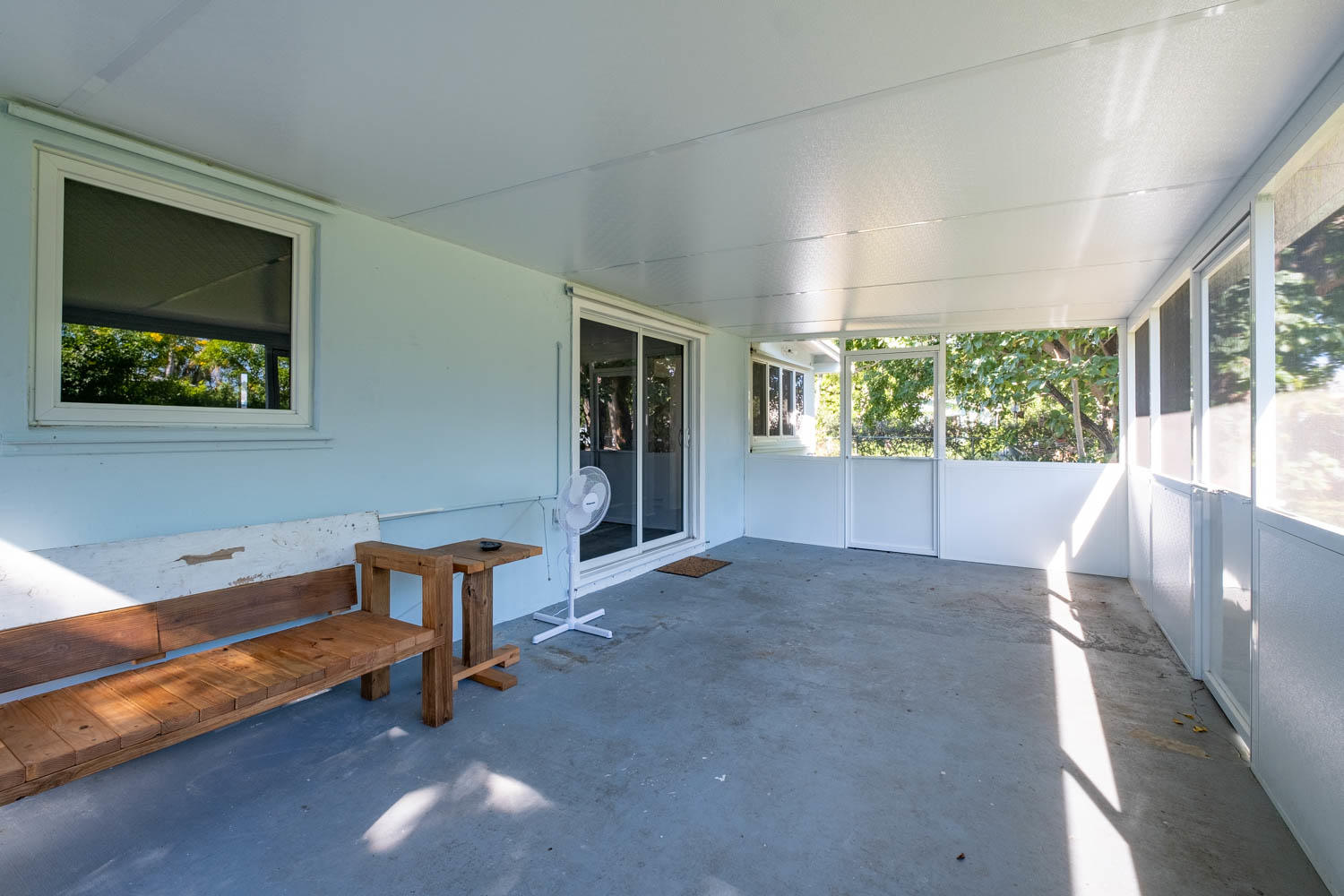 321 2nd Terrace Key Largo, FL 33037 - Photo 22 of 45 Screened in Terrace