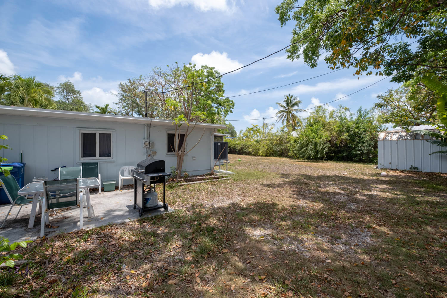 321 2nd Terrace Key Largo, FL 33037 - Photo 25 of 45 Side Yard