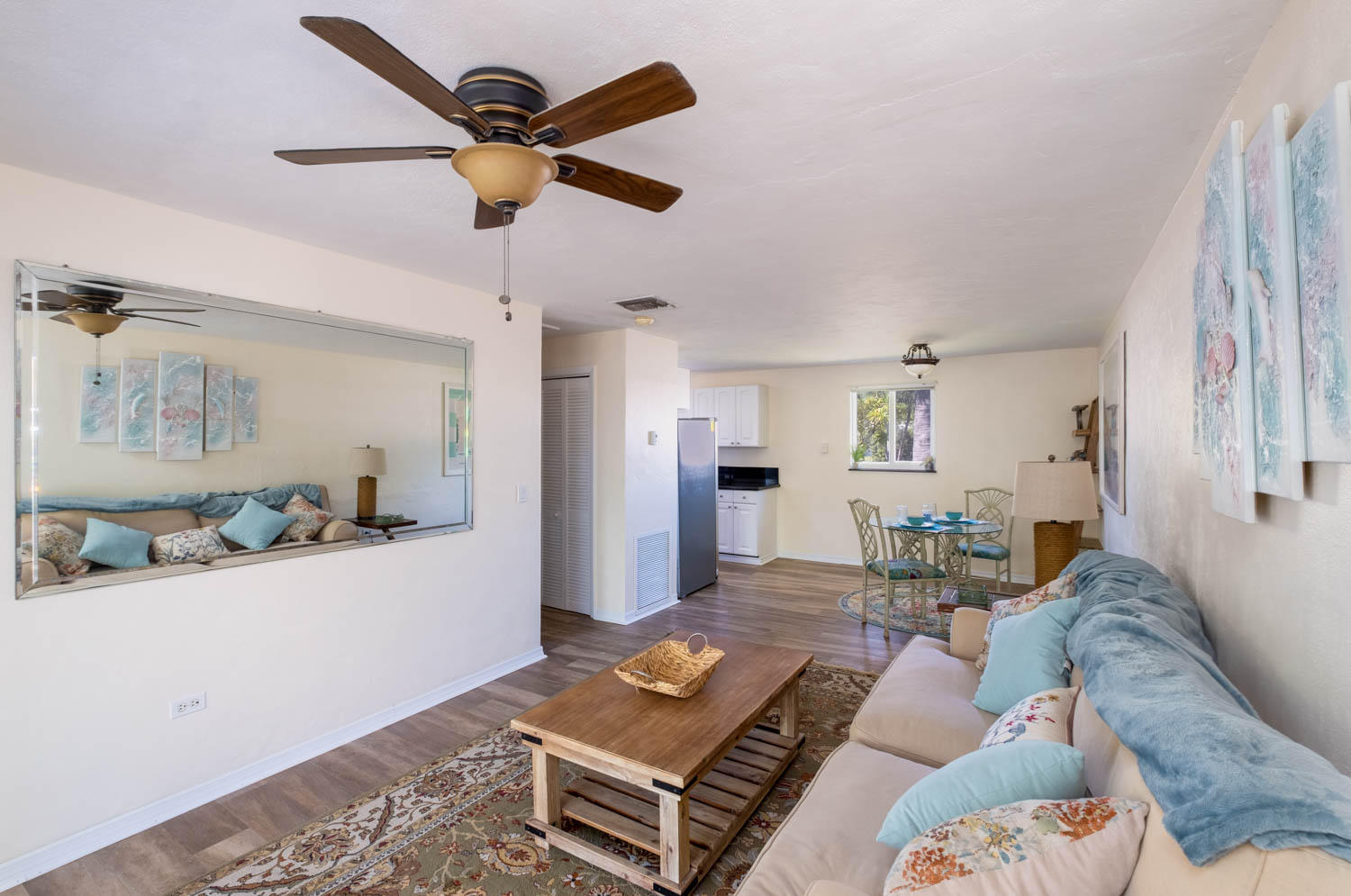 321 2nd Terrace Key Largo, FL 33037 - Photo 9 of 45 Living Room